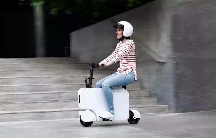 This company made a strange electric scooter, it turns into a suitcase